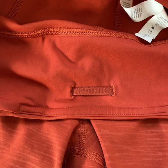 Lululemon Pace Rival Crop 22" Stride Emboss Cayenne Red Orange, Size 8 - Picture 7 of 15